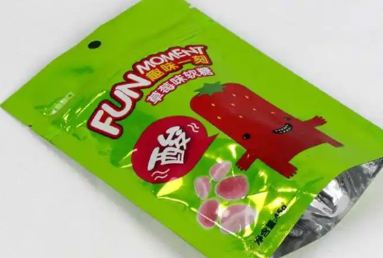 给袋式食品包装机从原料到成品只需一键启动?全自动包装机械