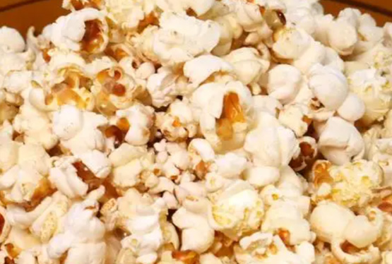你知道我们经常吃的爆米花是怎么包装的吗?